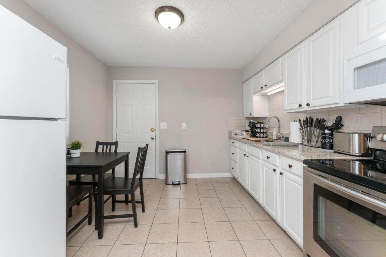 King Bedroom 2Bed1Bath Sleeps 4 Close To Town Center Downtown Beach Mayo Clinic Jacksonville Exterior photo