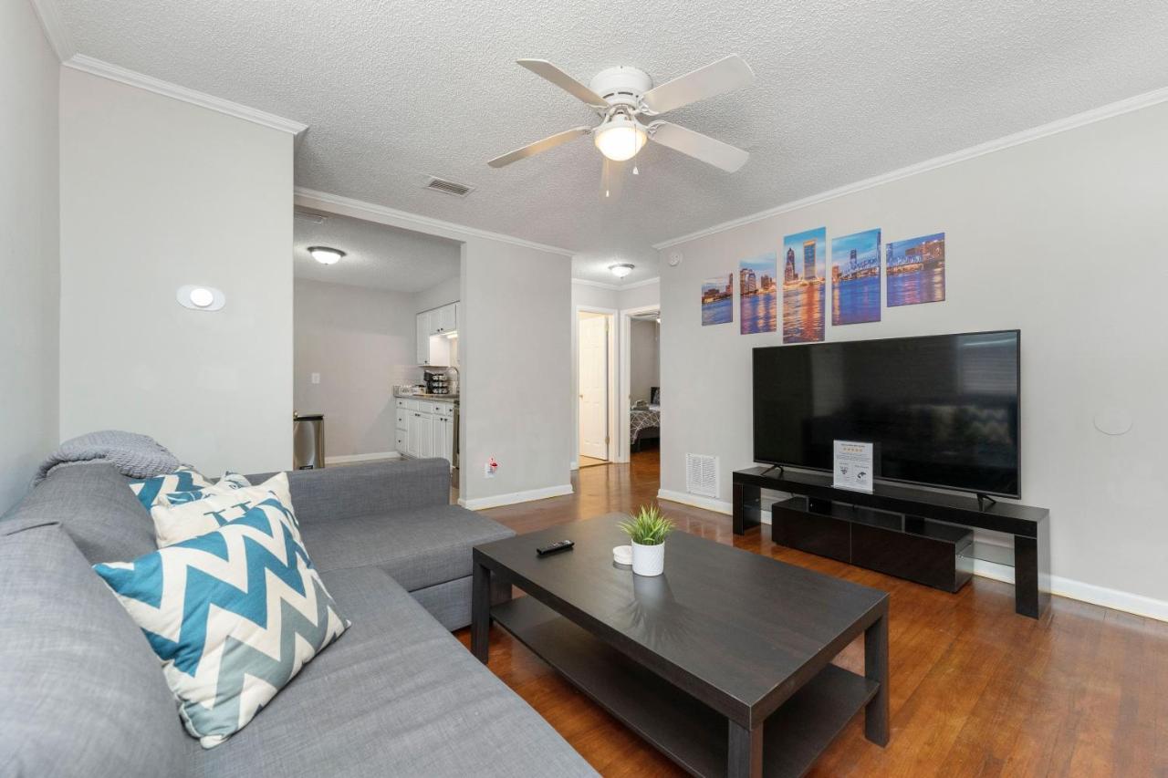 King Bedroom 2Bed1Bath Sleeps 4 Close To Town Center Downtown Beach Mayo Clinic Jacksonville Exterior photo